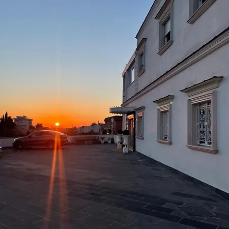 Grand Royal Hotel
