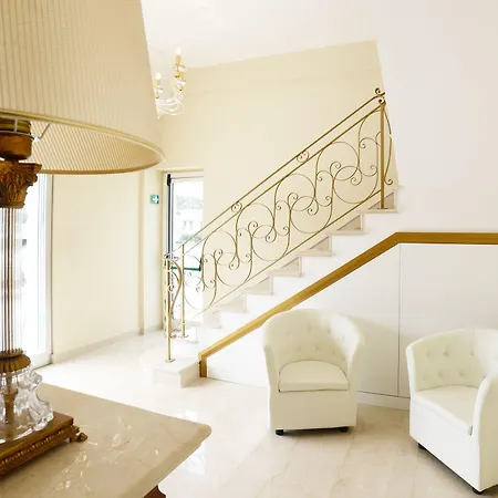 Grand Royal 4* Помпеї