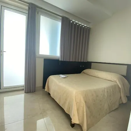 Готель Grand Royal 4*