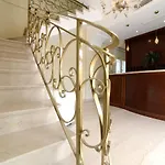 Grand Royal