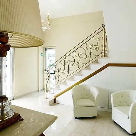 Grand Royal