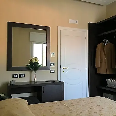 Hotel Grand Royal Pompeja