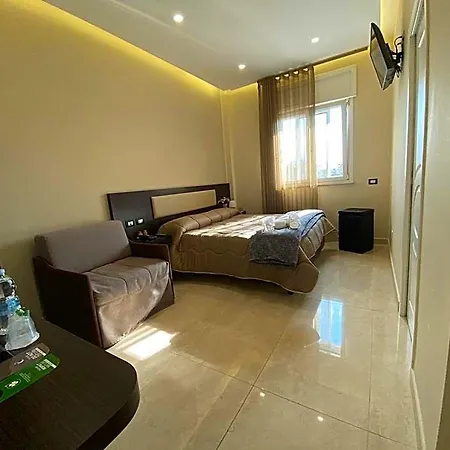 Grand Royal Hotel 4*