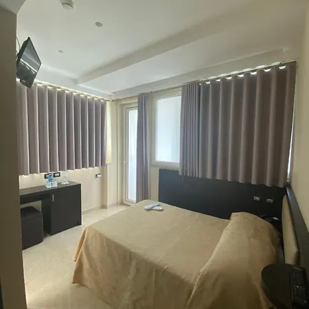 Grand Royal 4*