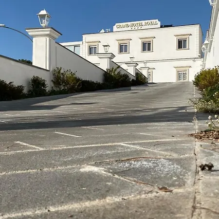 Grand Royal Hotel
