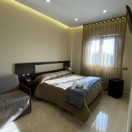 Grand Royal Hotel
