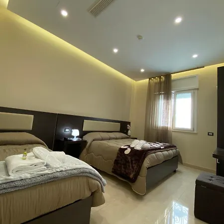 Grand Royal Hotel