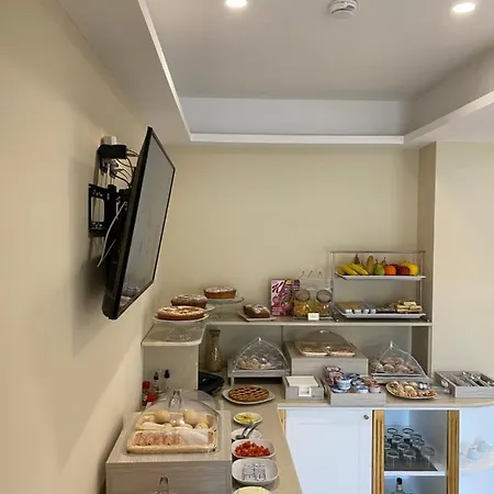 Отель Grand Royal