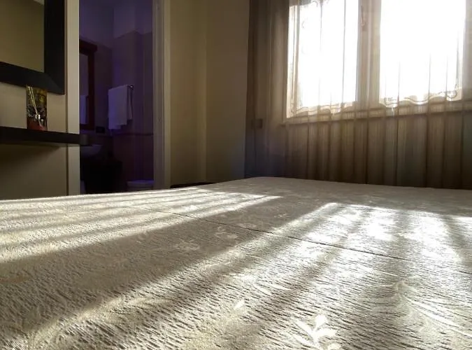 Hotel Grand Royal 4*